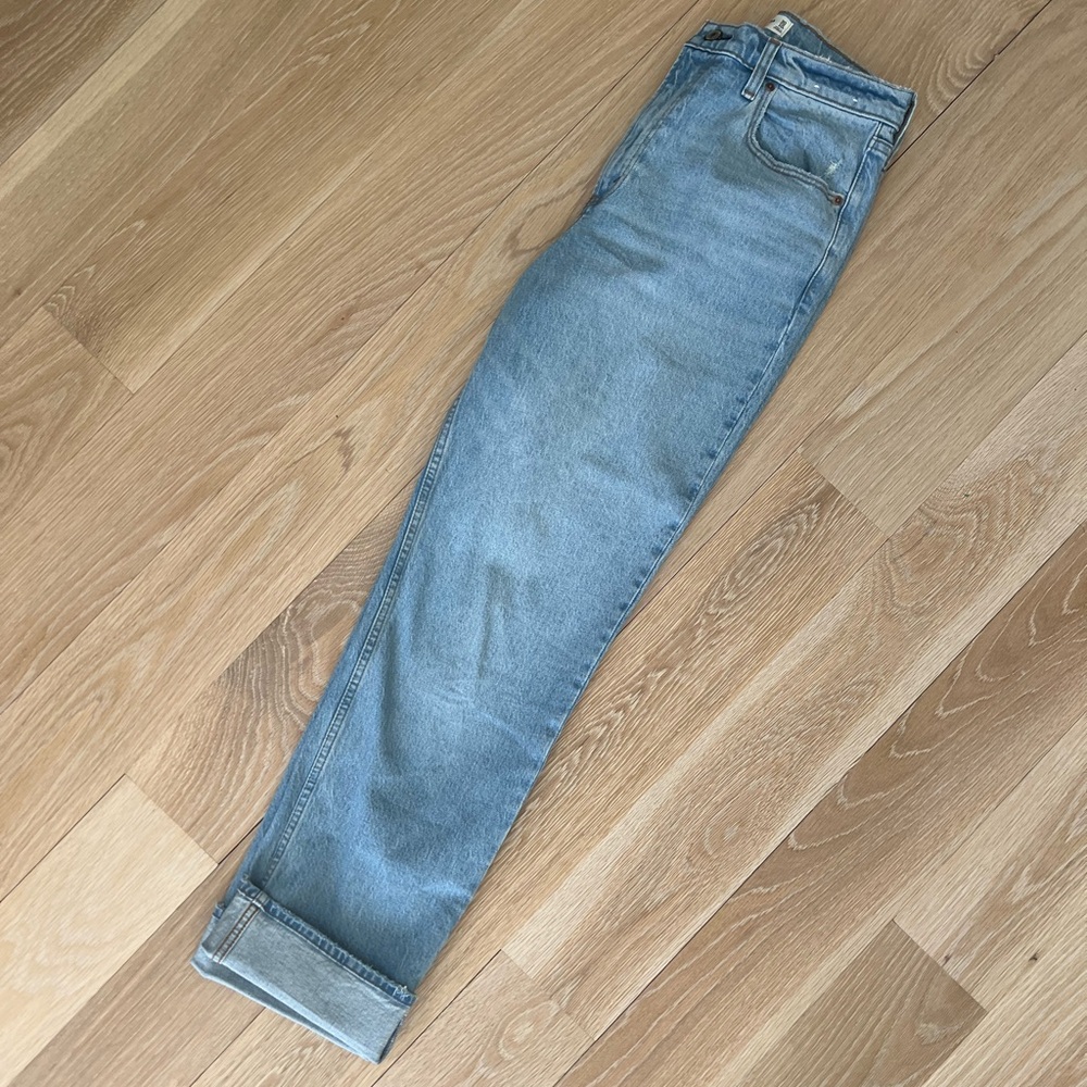 Abercrombie cuffed 90s straight ultra high rise jeans